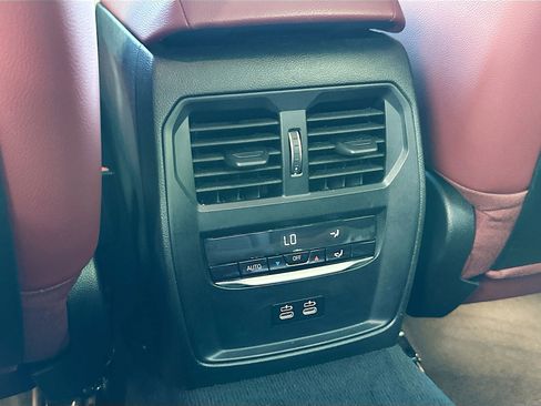 Certified 2023 BMW 330i Sedan w/ M Sport Package image 25