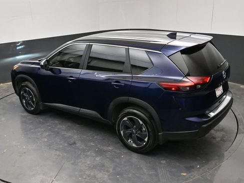 Certified 2025 Nissan Rogue SV image 26