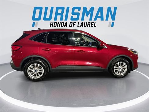 Used 2020 Ford Escape SE image 9