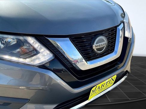Used 2019 Nissan Rogue SV image 28