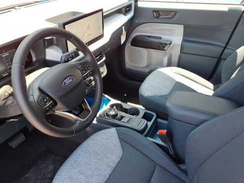 New 2026 Ford Maverick XLT w/ XLT Luxury Package FWD image 11