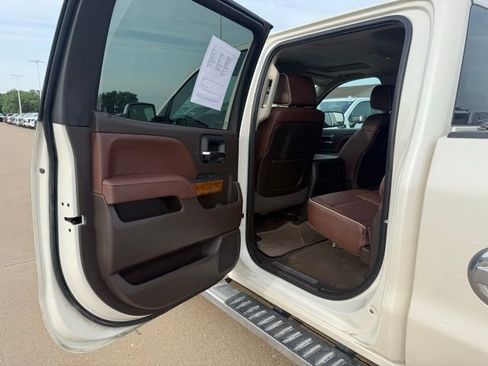 Used 2014 Chevrolet Silverado 1500 High Country w/ High Country Premium Package AWD/4WD image 18