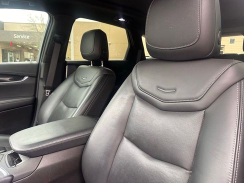 Used 2023 Cadillac XT5 Premium Luxury image 21