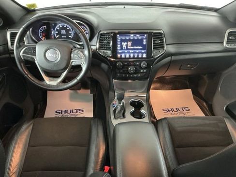 Used 2021 Jeep Grand Cherokee Laredo X image 13