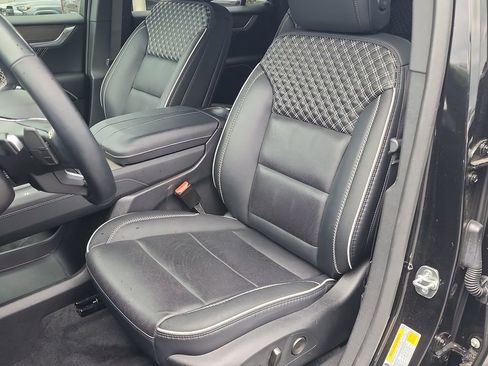 Certified 2024 GMC Acadia Denali w/ Super Cruise Package FWD image 20