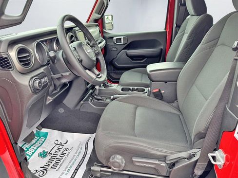 Used 2019 Jeep Wrangler Sport image 12