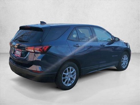 Used 2022 Chevrolet Equinox LS w/ LS Convenience Package image 5