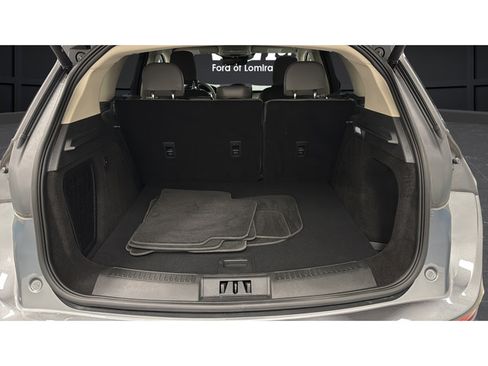 Used 2025 Lincoln Corsair AWD image 25