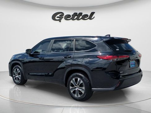 Used 2023 Toyota Highlander XLE FWD image 7