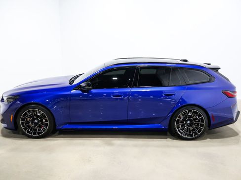 Used 2025 BMW M5 Touring image 18