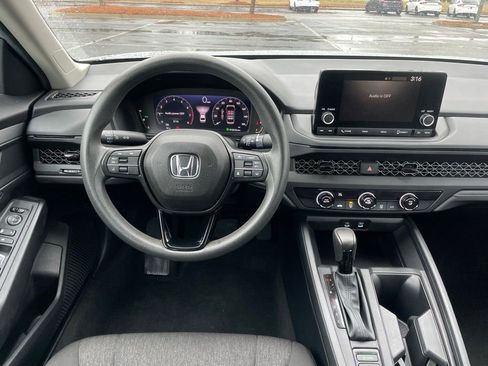 Used 2025 Honda Accord LX image 11