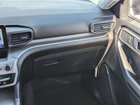 Used 2021 Ford Explorer XLT w/ Equipment Group 202A image 18