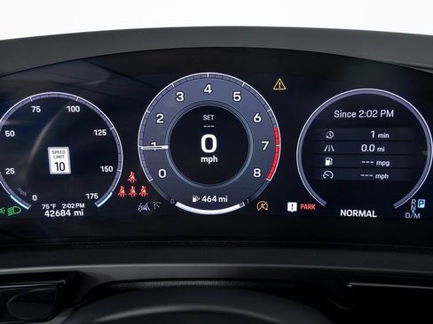 Certified 2024 Porsche Cayenne Coupe AWD/4WD image 24