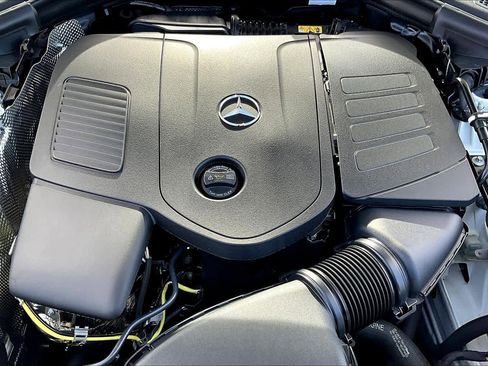 Certified 2025 Mercedes-Benz GLC 300 4MATIC image 33
