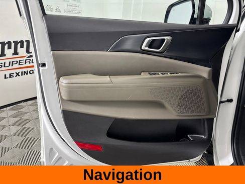 Used 2026 Kia Carnival FWD image 10