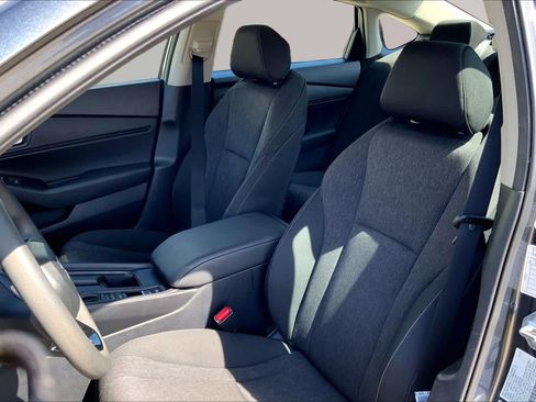 Used 2025 Honda Accord SE image 7