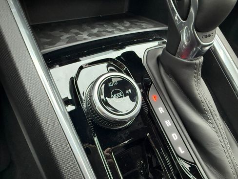 New 2026 GMC Canyon Elevation w/ LPO, Sports Bar Package image 32