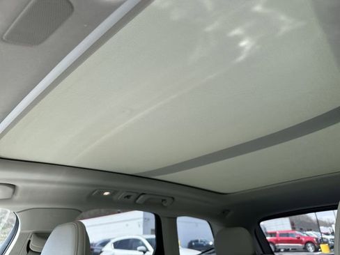 Used 2024 Volvo XC60 B5 Plus w/ Protection Package Premier AWD/4WD image 19