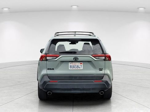 Used 2021 Toyota RAV4 XLE w/ Convenience Package image 5