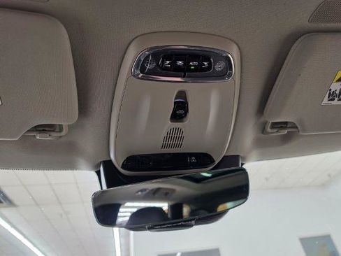Used 2018 Volvo XC90 T5 Momentum w/ Convenience Package AWD/4WD image 26