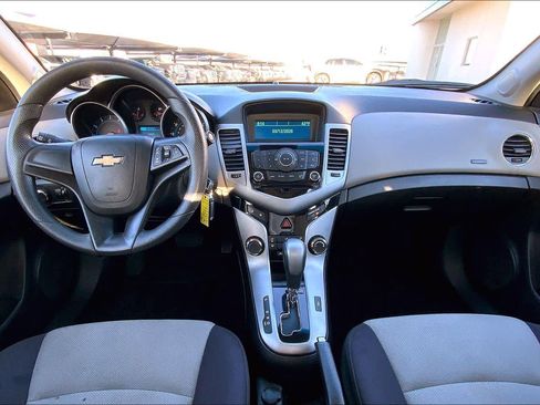 Used 2014 Chevrolet Cruze LS image 16
