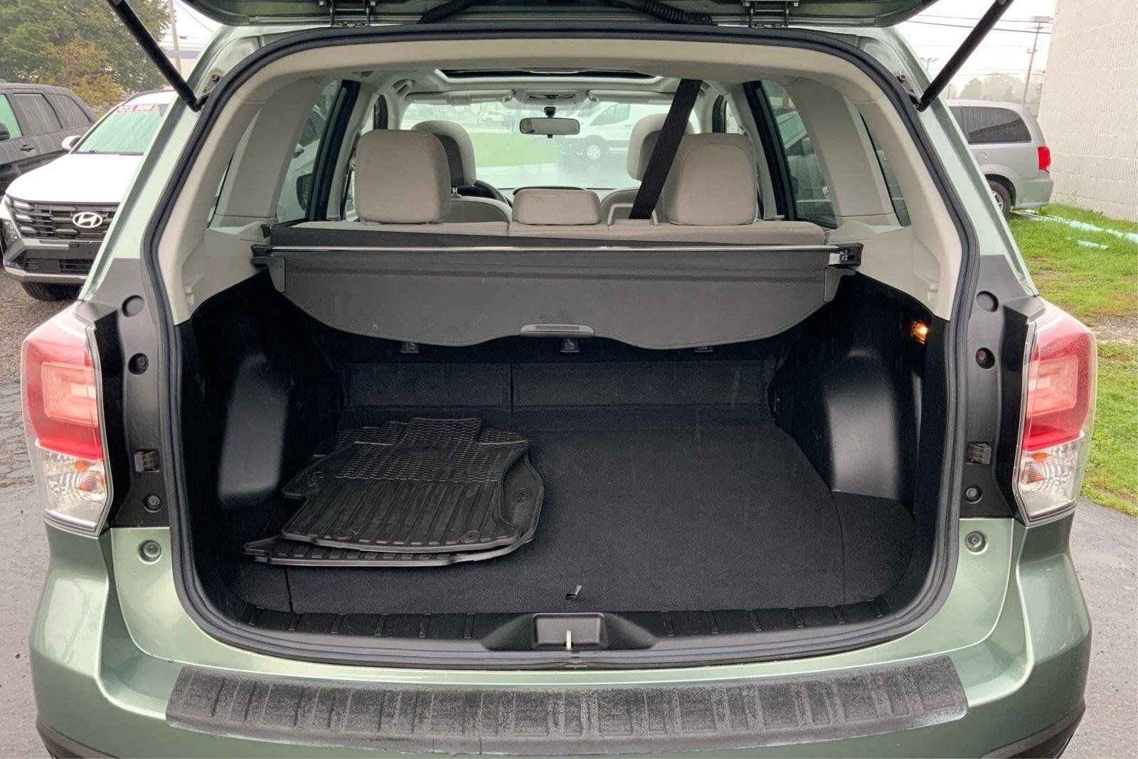 Used 2018 Subaru Forester 2.5i Premium AWD/4WD image 12