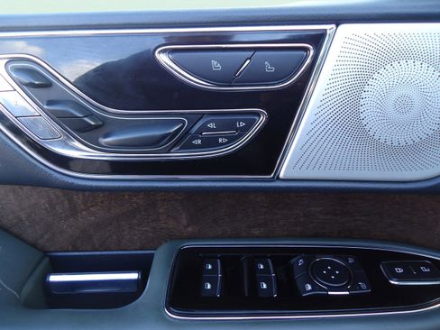 Used 2022 Lincoln Navigator L Black Label image 27