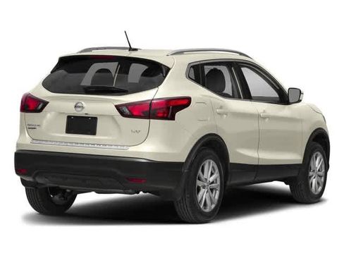 Used 2018 Nissan Rogue Sport SV w/ SV All-Weather Package AWD/4WD image 2