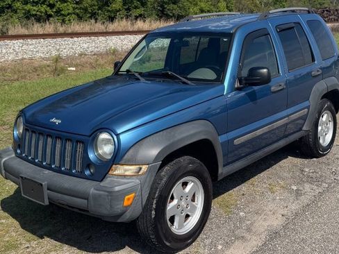 Used 2006 Jeep Liberty Sport RWD image 3
