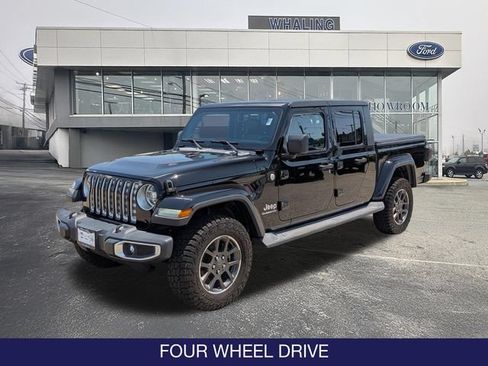 Used 2020 Jeep Gladiator Overland AWD/4WD image 2
