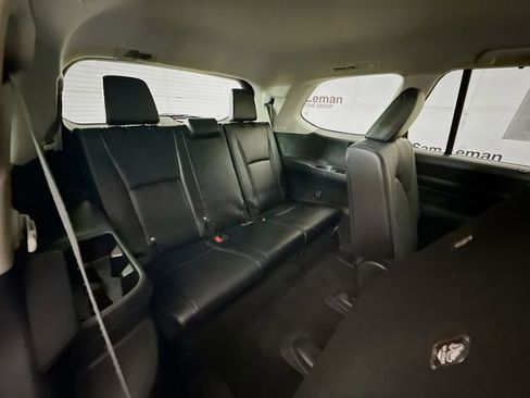 Used 2024 Toyota Grand Highlander FWD image 32