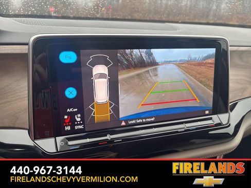 Used 2025 Volkswagen Atlas SE image 26