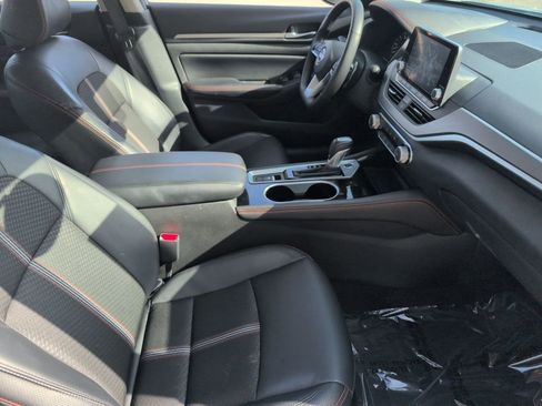 Used 2025 Nissan Altima 2.5 SR AWD/4WD image 30