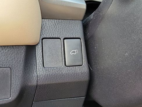 Used 2015 Toyota RAV4 Limited w/ Outdoor Package FWD image 28