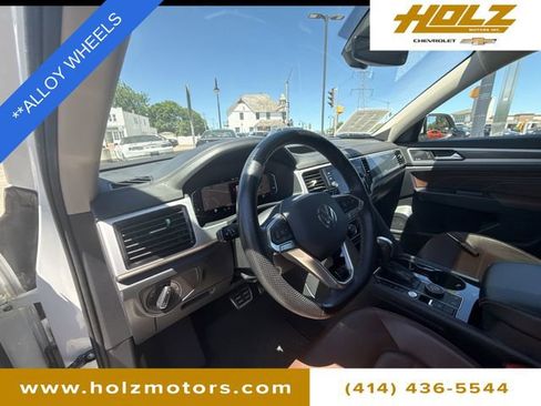 Used 2023 Volkswagen Atlas SEL Premium AWD/4WD image 10
