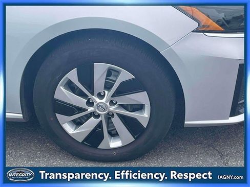 Certified 2025 Nissan Altima 2.5 S image 9