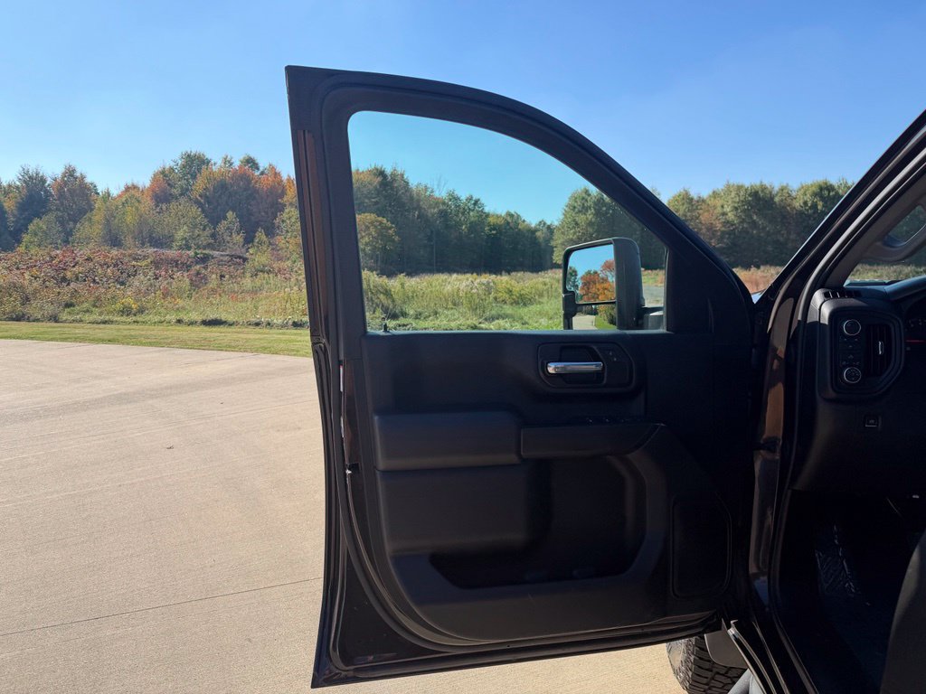 Used 2021 Chevrolet Silverado 2500 Custom w/ Custom Value Package AWD/4WD image 13