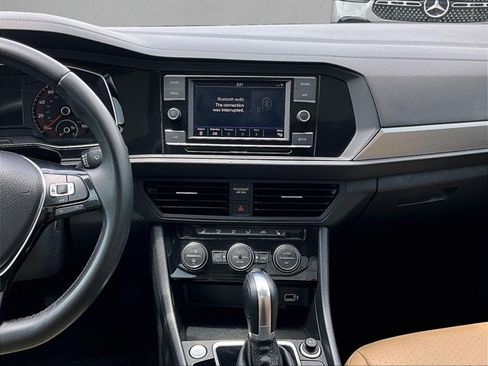 Used 2019 Volkswagen Jetta SE FWD image 7