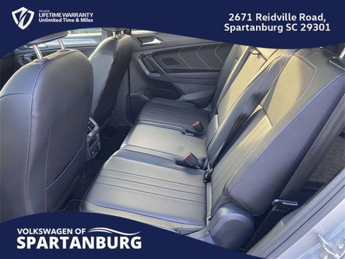 Used 2024 Volkswagen Tiguan SE R-Line image 13