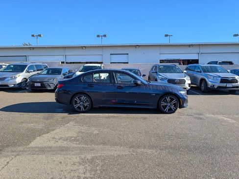 Used 2023 BMW 330e w/ Premium Package image 9