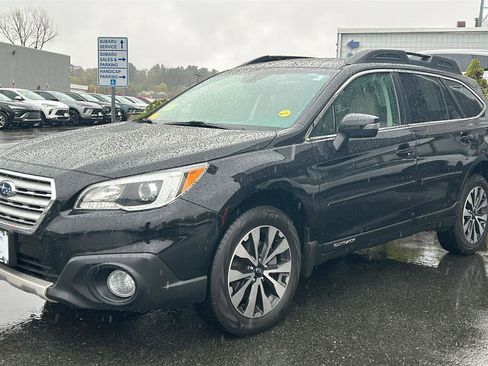 Used 2017 Subaru Outback 3.6R Limited AWD/4WD image 3