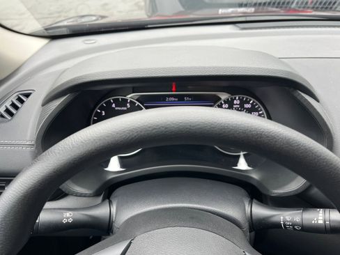 Used 2025 Nissan Sentra SV image 29