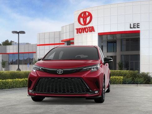 New 2026 Toyota Sienna XSE AWD/4WD image 18