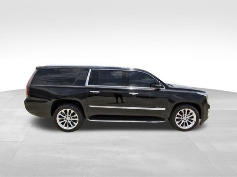 Used 2020 Cadillac Escalade ESV Luxury AWD/4WD image 5