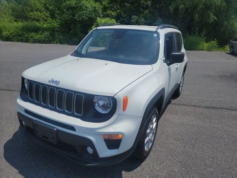 Used 2023 Jeep Renegade Latitude w/ Premium Group AWD/4WD image 1