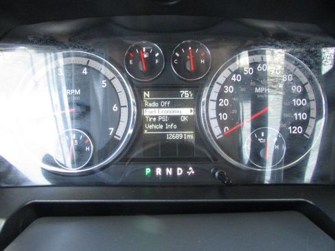 Used 2011 RAM 1500 Classic SLT RWD image 7