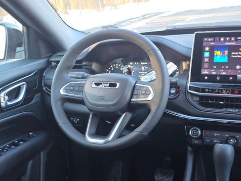 Used 2026 Jeep Compass Limited w/ Limited Altitude Pack image 25