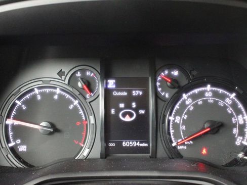 Certified 2021 Toyota 4Runner SR5 Premium w/ Moonroof Package AWD/4WD image 36