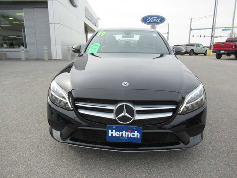 Used 2019 Mercedes-Benz C 300 4MATIC Sedan image 2
