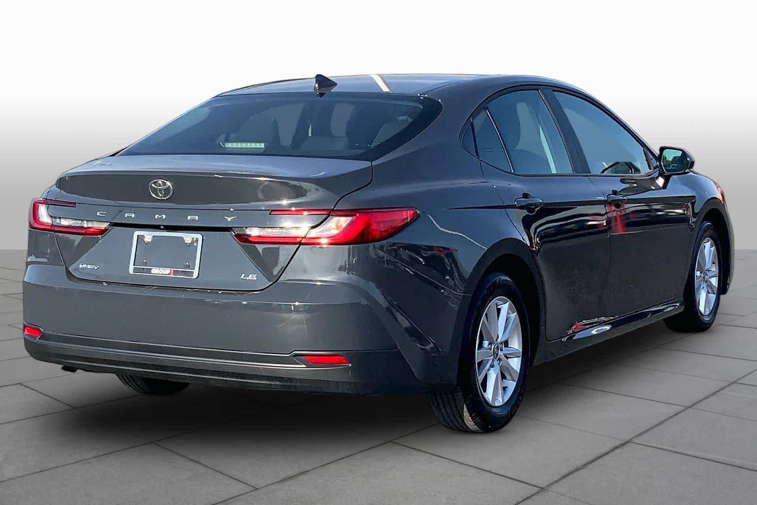 Used 2025 Toyota Camry LE FWD image 13
